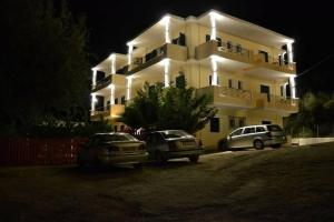 Katsenos studios, Никиана
