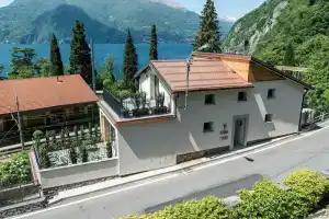 Residenza Decimina, Варенна
