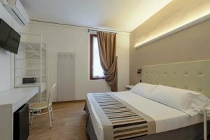 Hotel Mantegna Stazione, Мантуя