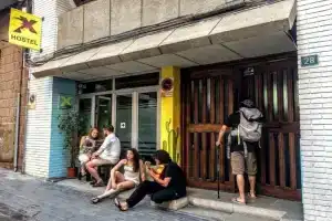 X Hostel Alicante, Аликанте