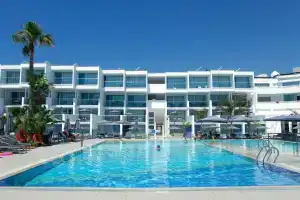 Limanaki Beach Hotel & Suites, Айя-Напа