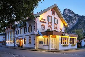 Zum Turm - Apartments und Gästezimmer, Обераммергау