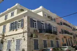 Fiera Guesthouse, Эрмуполис