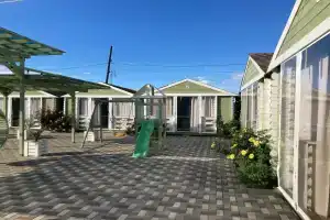 Бунгало на Береговой, Кучугуры