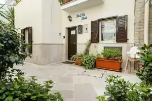 Bella Bari rooms, Бари