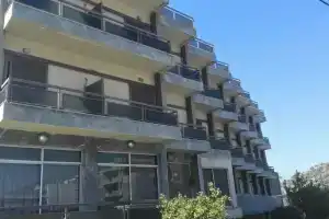 Glaros Hotel, Пирей