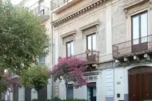 Etna B&b, Бельпассо