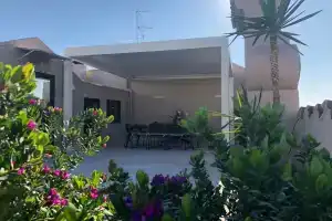 200 Rooms & Terrace, Бари
