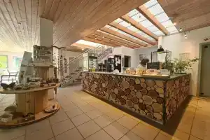 Haus der Schmetterlinge, Услар