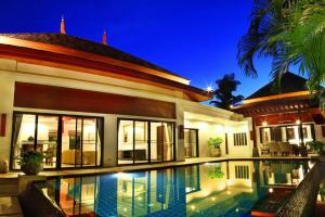 The Bell Pool Villas, Камала