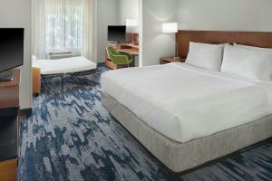 Fairfield by Marriott Inn & Suites Charlotte Airport, Шарлотт