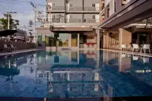 101 Holiday Suites, Джомтьен