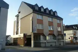 Hotel zum Brunnen, Франкфурт-на-Майне