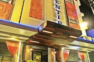Ruenthip hotel, Чианграй