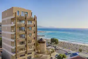Bellevue On The Beach Suites, Родос