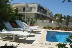 Arzu Hotel & Aparts, Ялыкавак