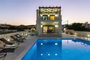 Eudora Luxury Stone Villa, Алмирида