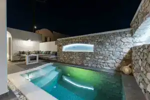 Aurum Eco Villa, Камари