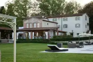 Villa Pitti Amerighi, Монсуммано