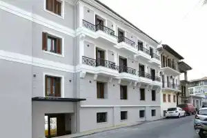 Apollon Library Suites, Нафпактос