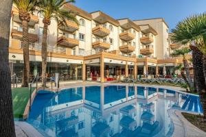 Hotel Illot Suites & SPA, Кала-Раджада