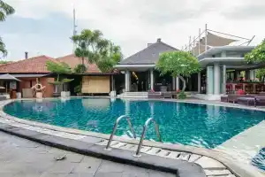 Kuta Seaview Boutique Resorts, Кута
