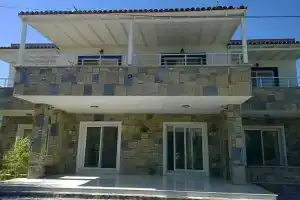 Ugur Apart, Гюндоган