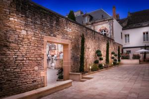 L'Hôtel de Beaune, Бон