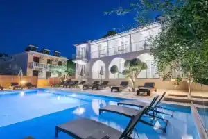 Отель «Litore Luxury Living», Лаганас