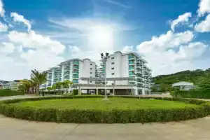 Fishermens Harbour Urban Resort - Sha Extra Plus, Патонг