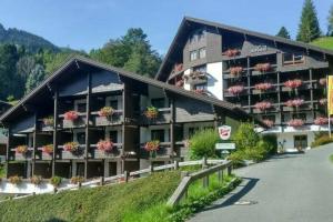 Alpenlandhof - Juri Ferienresort GmbH, Бад-Клайнкирхгайм