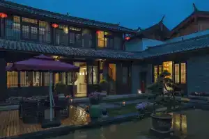 Lijiang Qilu Garden Hotel, Лицзян
