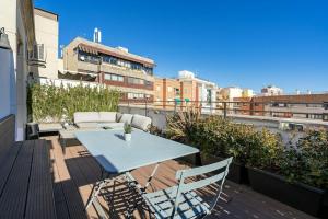 Feelathome Waldorf Suites Apartments, Мадрид