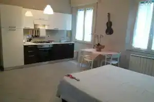 Casa Eva, Кремона