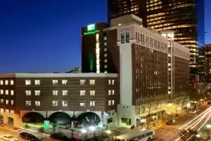 DoubleTree by Hilton Charlotte City Center, Шарлотт