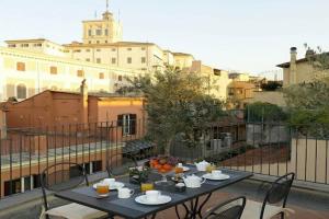 Отель «Trevi Palace Luxury Inn», Рим