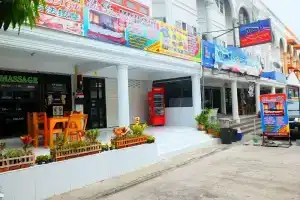 D. D Guest House, Паттайя