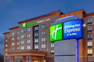 Holiday Inn Express Hotel & Suites Ottawa West Nepean, Оттава