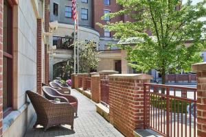 Hampton Inn & Suites Saratoga Springs Downtown, Саратога-Спрингс