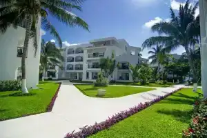 Beachscape Kin Ha Villas & Suites, Канкун