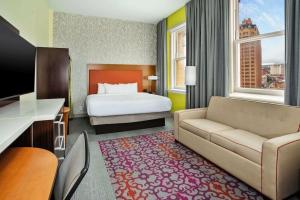 Home2 Suites by Hilton San Antonio Downtown - Riverwalk, Tx, Сан-Антонио