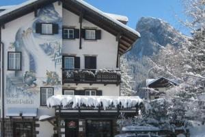 Active Alm Hotel, Моэна