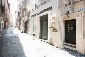 Le Vestali Guest House, Тиволи