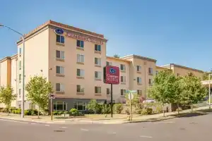 Comfort Suites Eugene, Юджин