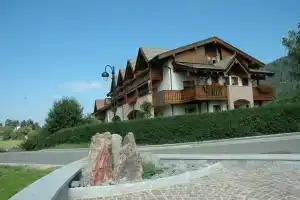 Appartamenti Bazzanella, Андало