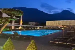 Monk Resort Hotel, Бельдиби