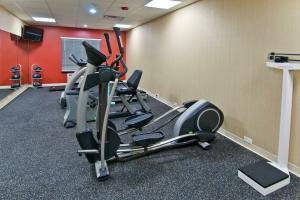 Holiday Inn Express & Suites San Antonio Se by At&t Center, an Ihg Hotel, Сан-Антонио