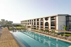 Monk Resort Hotel, Бельдиби