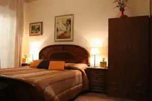 San Nicolò House, Ачи-Кастелло