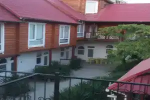 Гостиница на Жердева 60, Черноморское